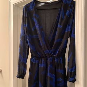 Blue and black feathered patterned romper